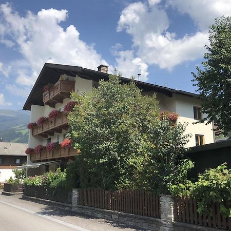 Gaestehaus Neuhauser Zell am Ziller Luaran gambar