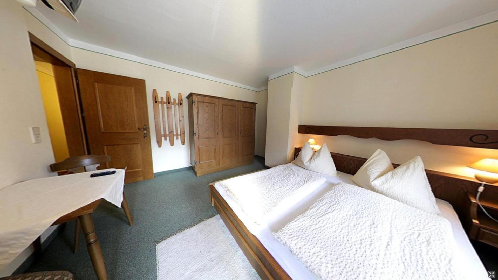 Gaestehaus Neuhauser Zell am Ziller Luaran gambar