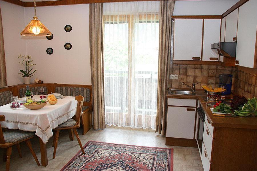 Gaestehaus Neuhauser Zell am Ziller Luaran gambar