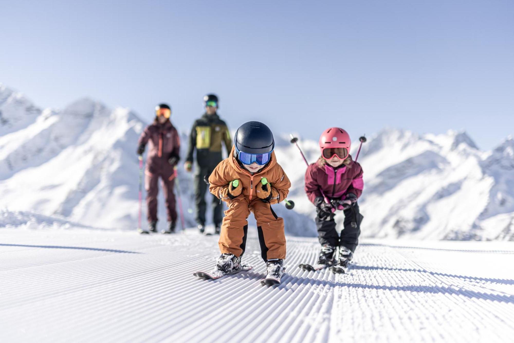 Gaestehaus Neuhauser Zell am Ziller Luaran gambar