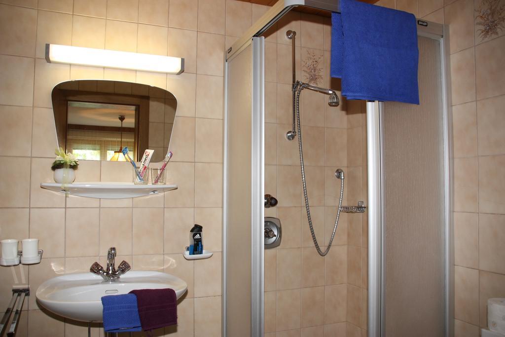 Gaestehaus Neuhauser Zell am Ziller Bilik gambar
