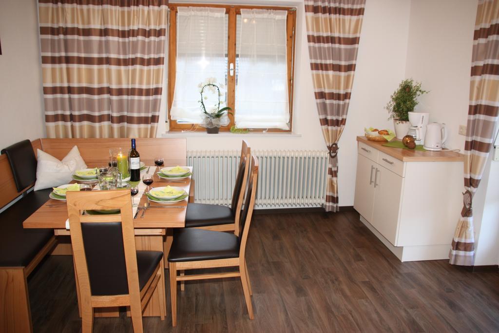 Gaestehaus Neuhauser Zell am Ziller Bilik gambar