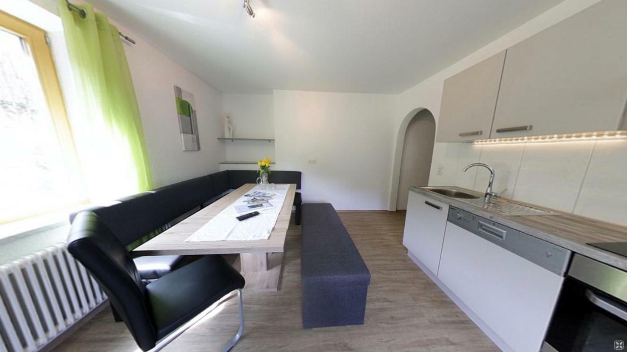 Gaestehaus Neuhauser Zell am Ziller Luaran gambar